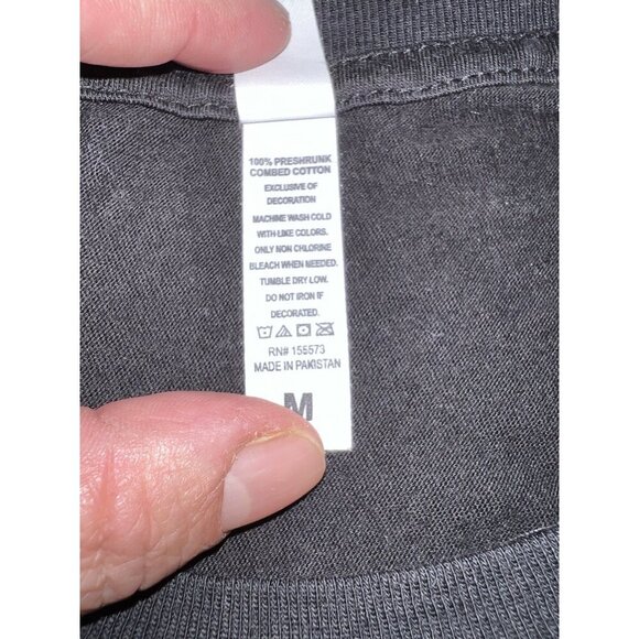 A'ja Wilson 2022 Shirt Vintage Style WNBA A'ja Wilson Shirt Black Graphic Sz M - Picture 6 of 6